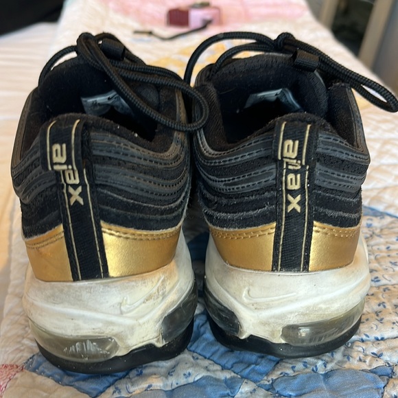 Nike Air Max 97 Black Metallic Gold Tennis Shoes Sneakers - Picture 5 of 12